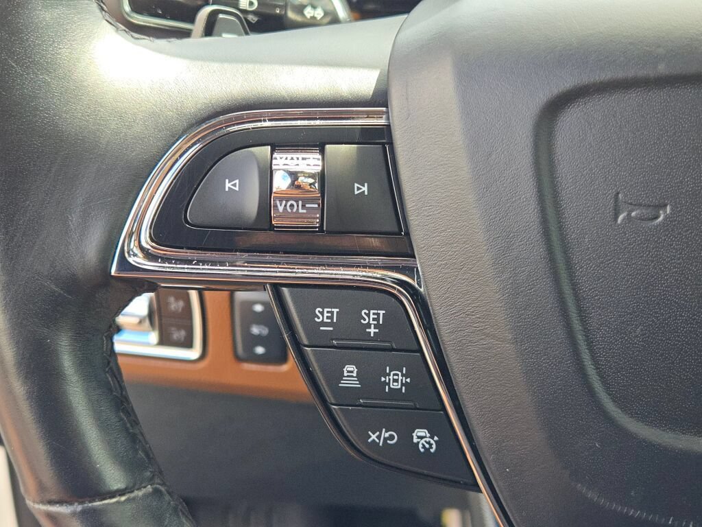 Used 2024 Lincoln Navigator Reserve AWD/4WD image 36