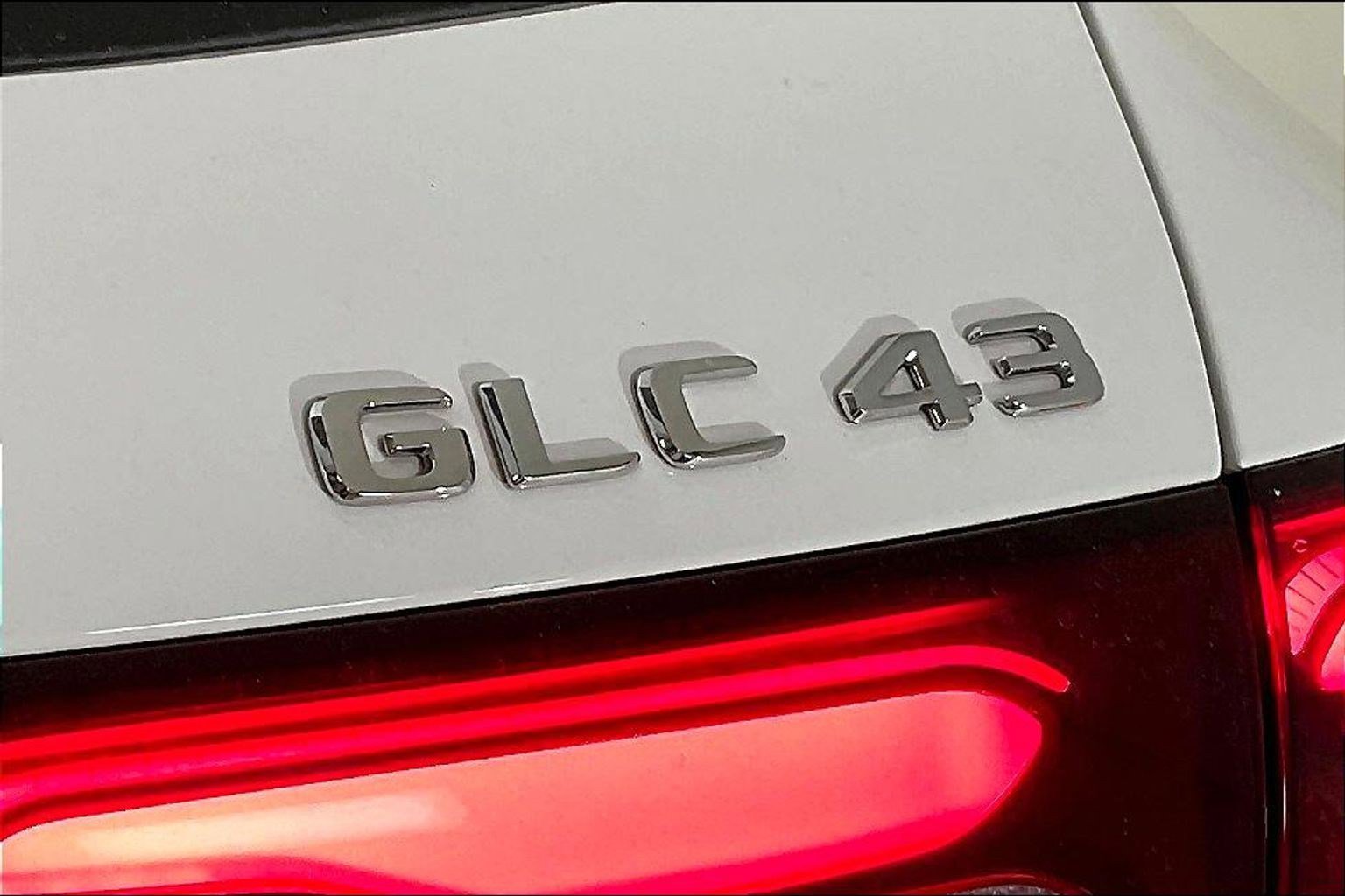 Certified 2025 Mercedes-Benz GLC 43 AMG 4MATIC image 24
