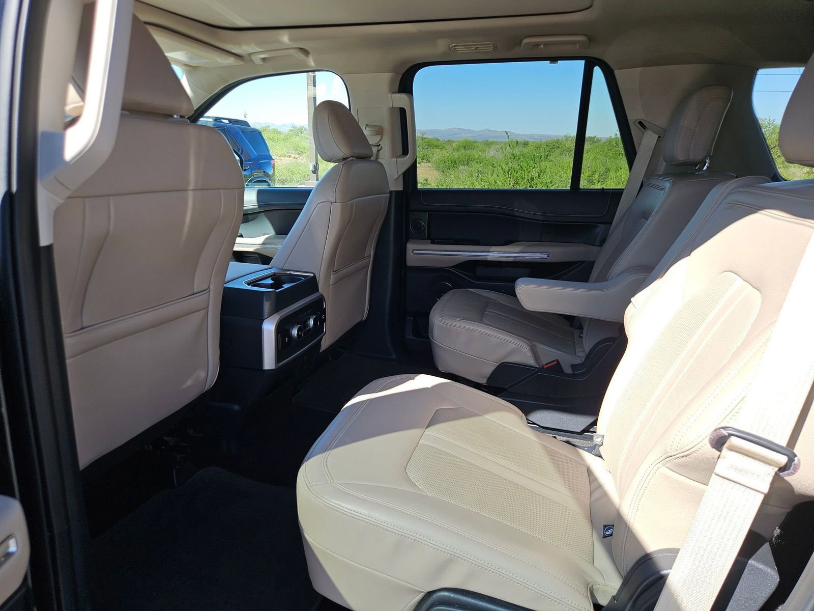 Certified 2023 Ford Expedition Limited image 24