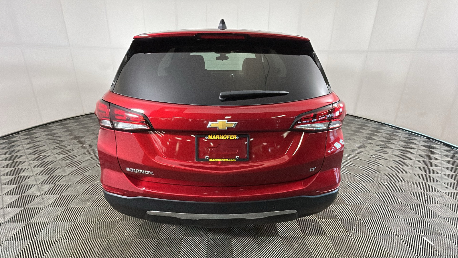 Used 2024 Chevrolet Equinox LT FWD image 4