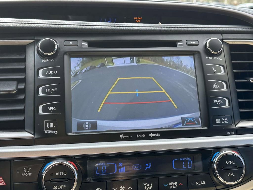 Used 2018 Toyota Highlander Limited Platinum image 22