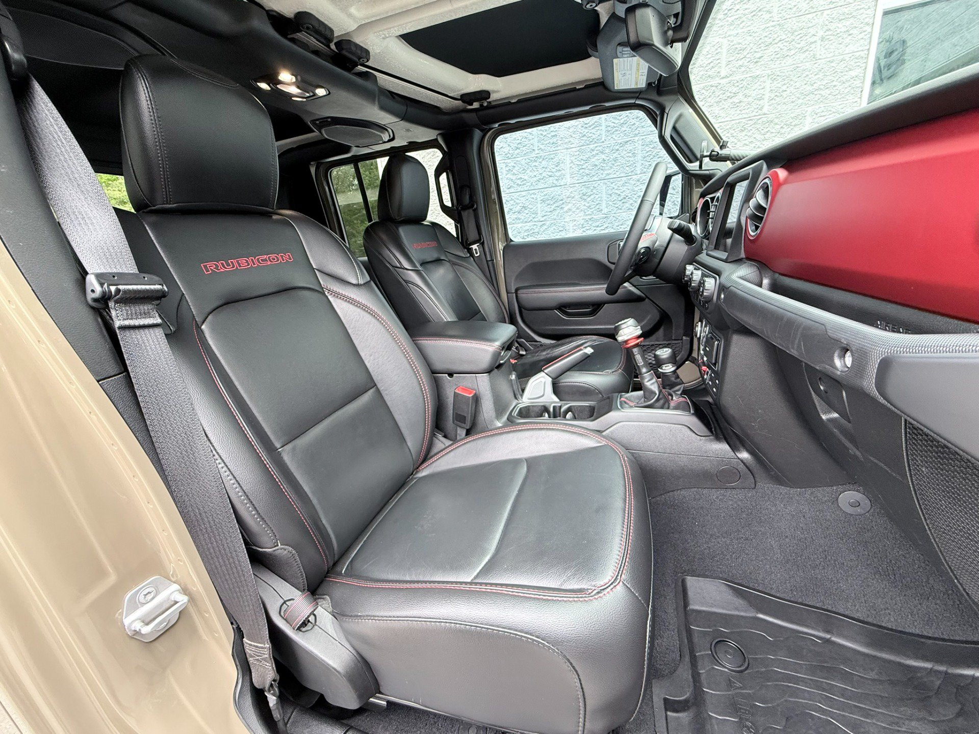 Used 2020 Jeep Gladiator Rubicon AWD/4WD image 30