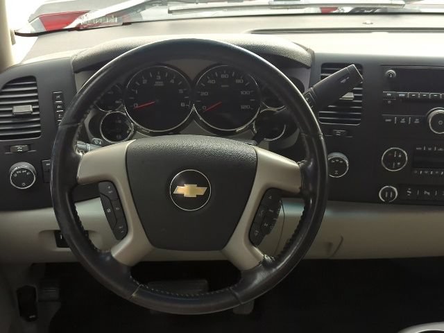 Used 2010 Chevrolet Silverado 2500 LT w/ Interior Plus Package AWD/4WD image 13