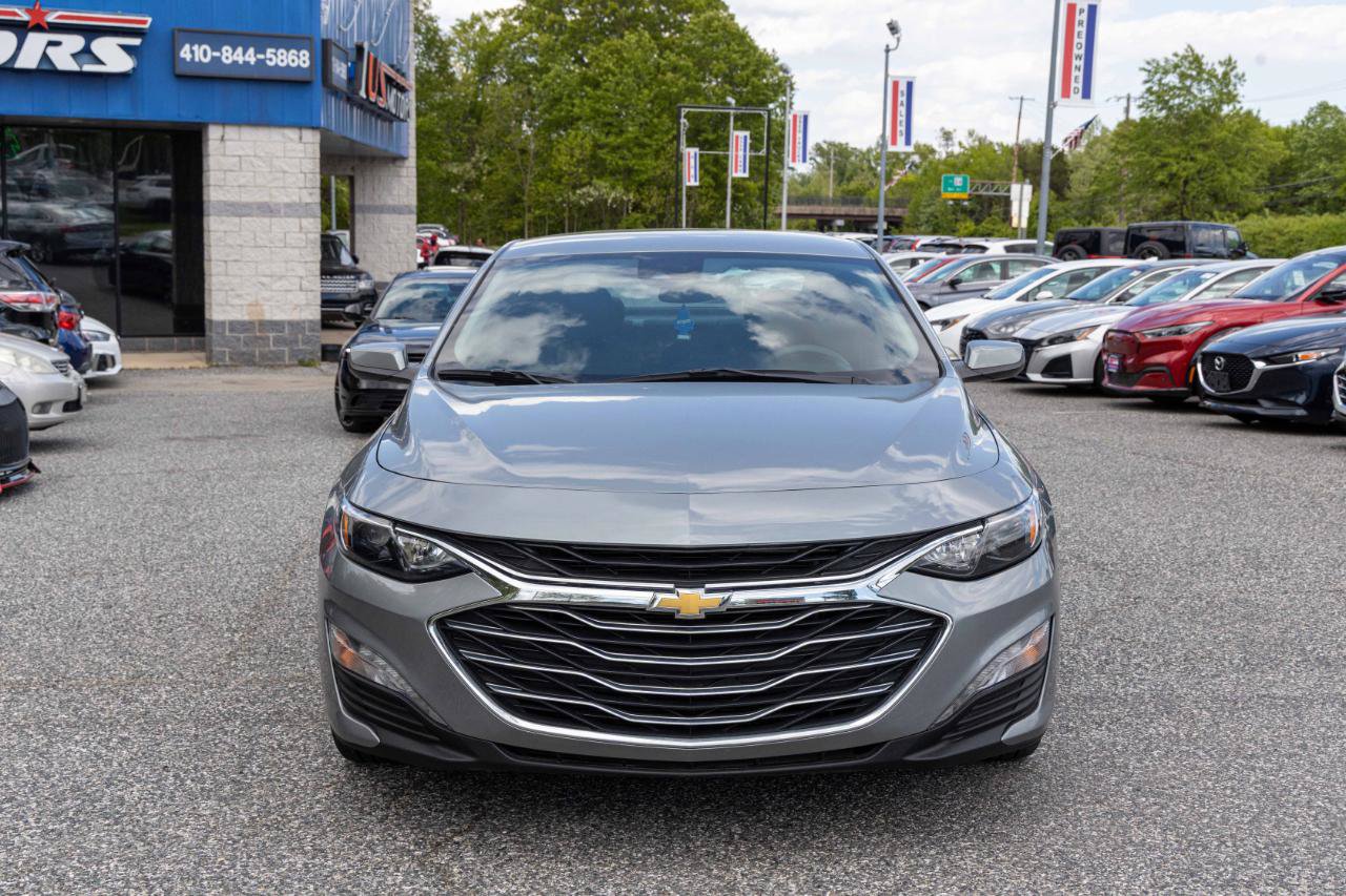 Used 2023 Chevrolet Malibu LT FWD image 2