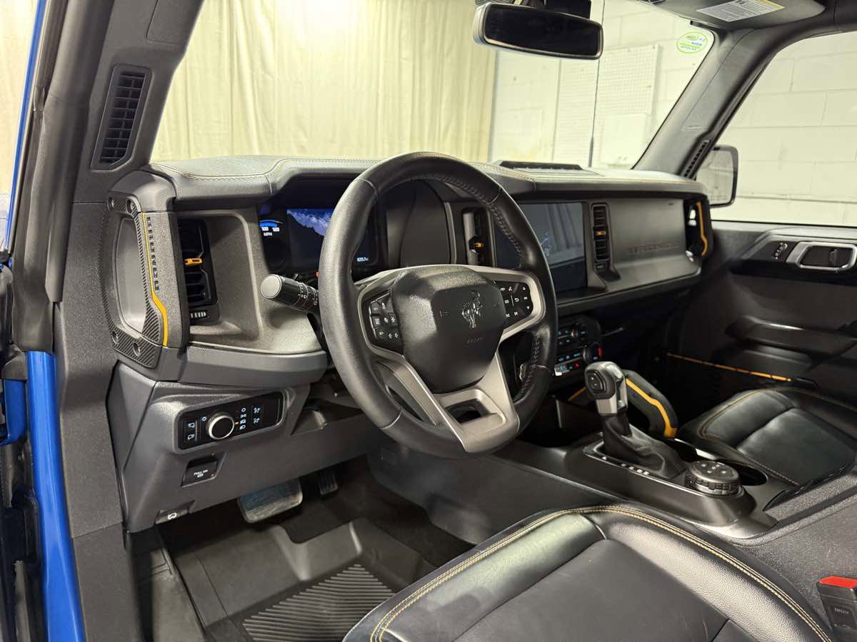 Used 2024 Ford Bronco Badlands image 10