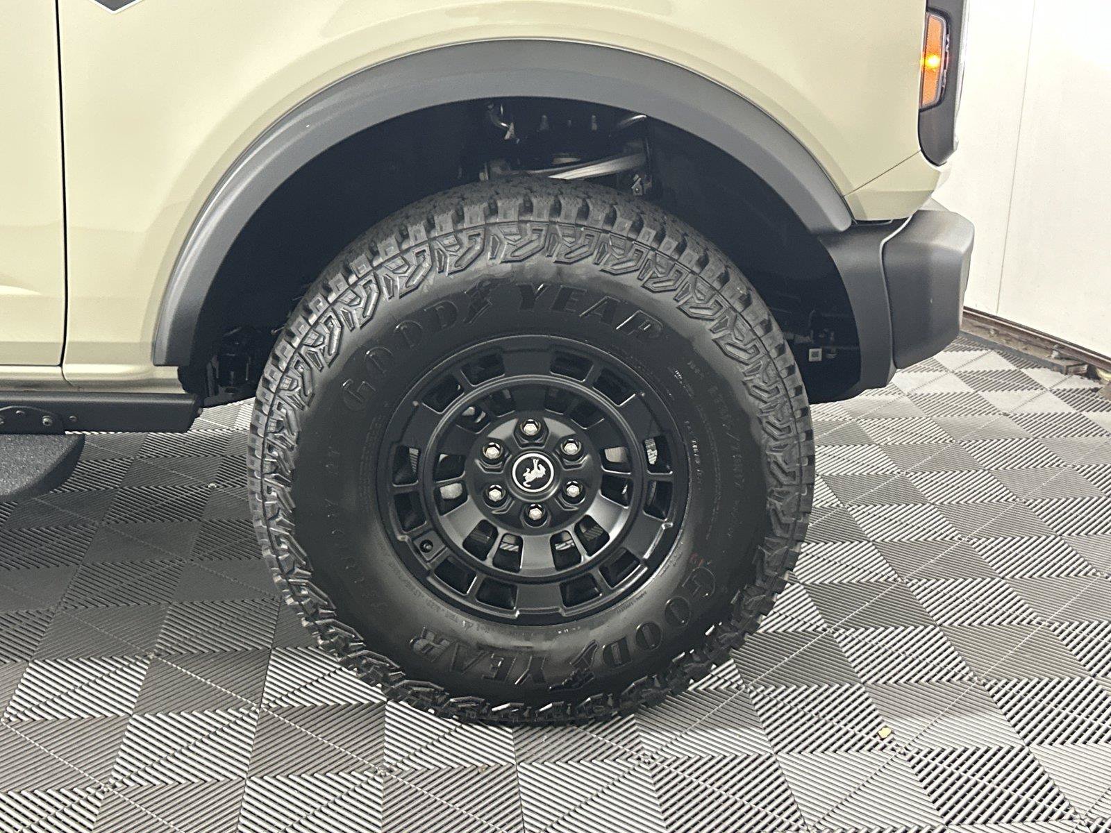 New 2026 Ford Bronco Big Bend w/ Black Diamond Package AWD/4WD image 15