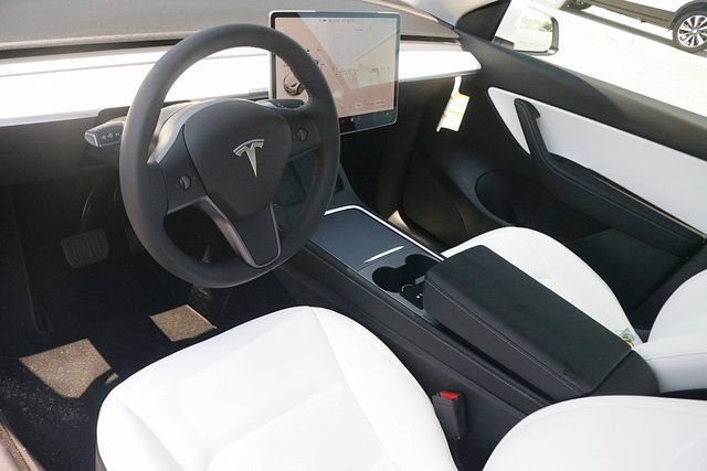 Used 2021 Tesla Model Y Long Range AWD/4WD image 12