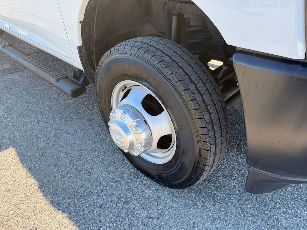 Used 2024 RAM 3500 Tradesman image 16