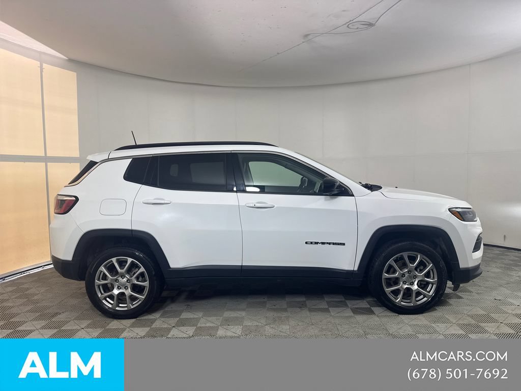 Used 2022 Jeep Compass Latitude AWD/4WD image 4