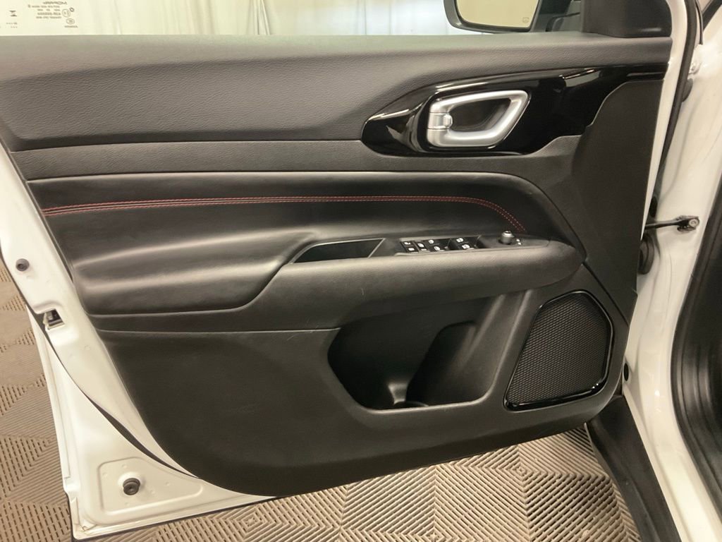 Used 2024 Jeep Compass Trailhawk image 20