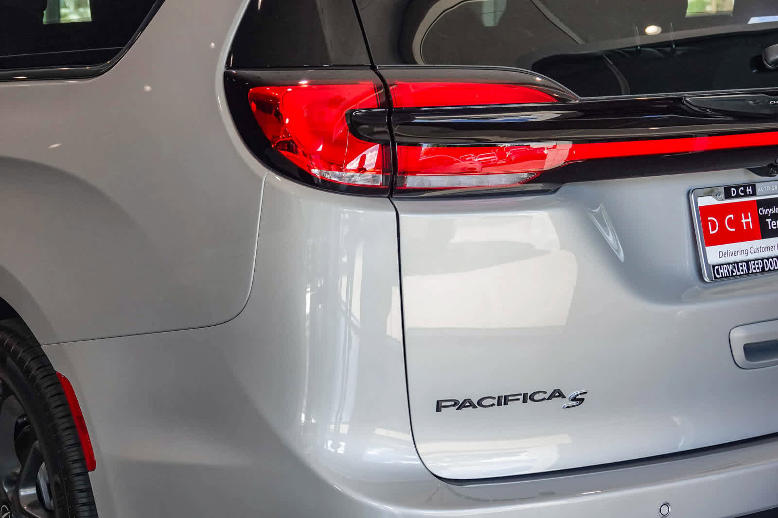 New 2026 Chrysler Pacifica Select image 7