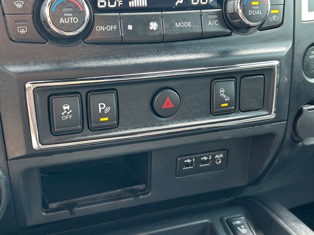 Used 2019 Nissan Titan SV w/ SV Convenience Package AWD/4WD image 30