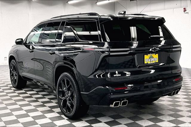 Used 2025 Chevrolet Traverse RS w/ LPO, Floor Liner Package AWD/4WD image 2