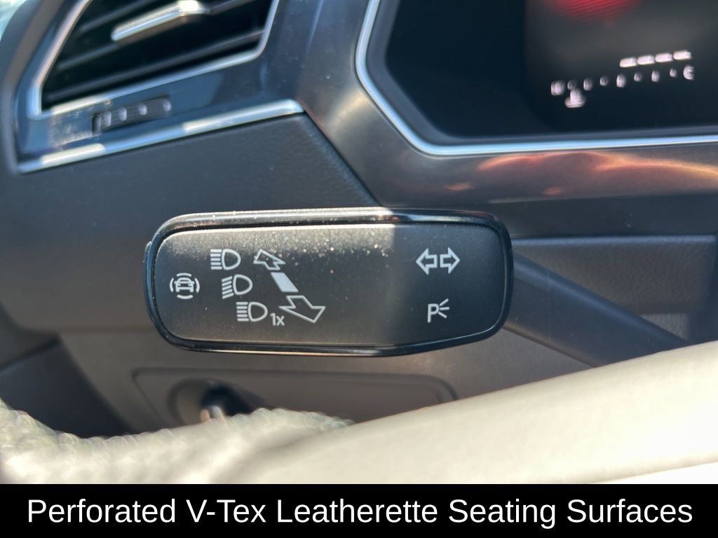 Certified 2024 Volkswagen Tiguan SE R-Line image 23