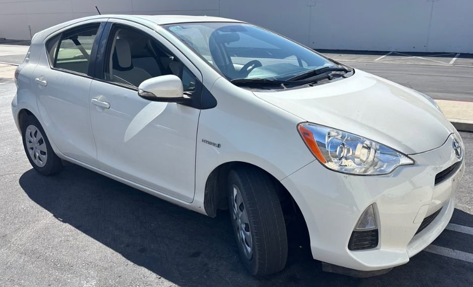Used 2014 Toyota Prius C One FWD image 2