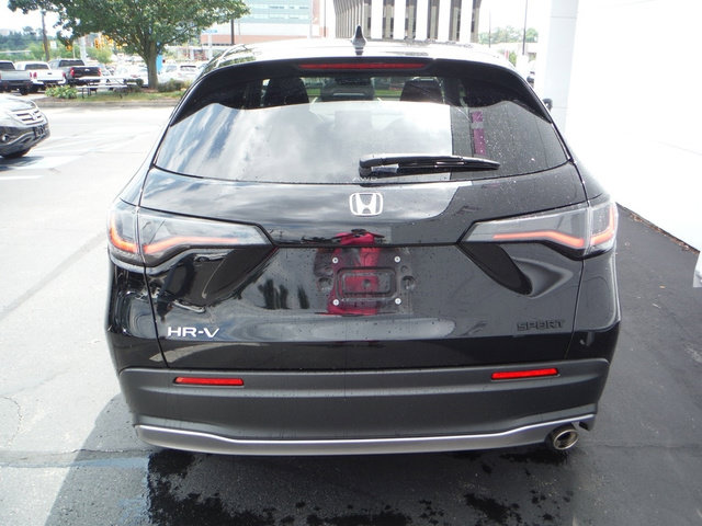 Used 2025 Honda HR-V Sport image 8