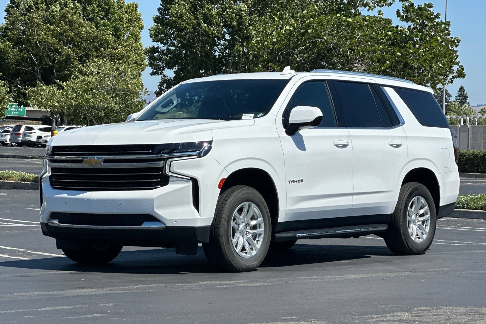 Used 2024 Chevrolet Tahoe LT RWD image 8