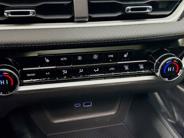 New 2026 Chevrolet Equinox LT w/ Convenience Package II image 18