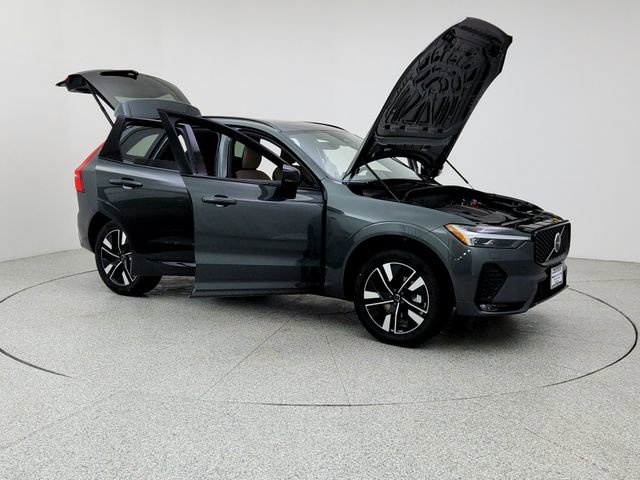New 2026 Volvo XC60 B5 Core w/ Climate Package PRO image 10