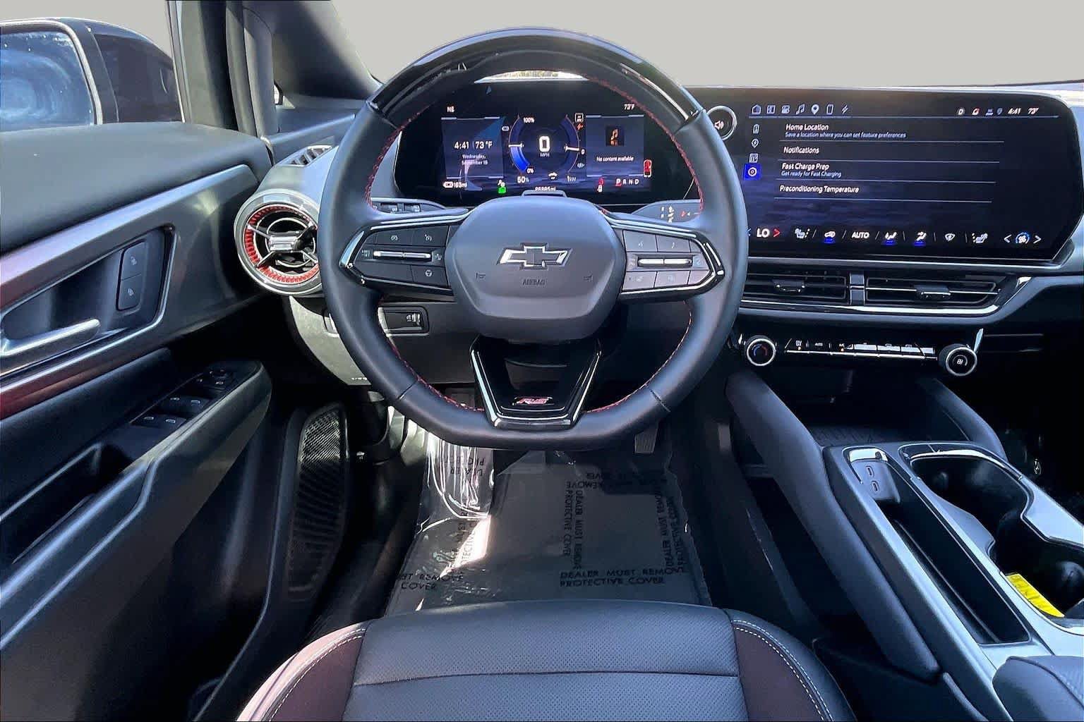 Used 2024 Chevrolet Equinox EV RS FWD image 5