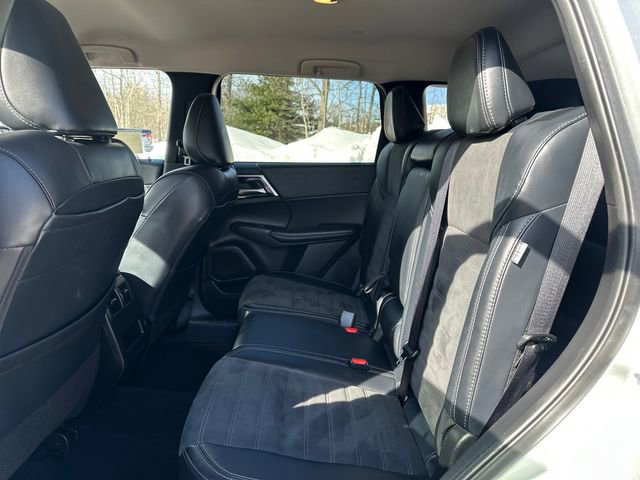 Used 2024 Mitsubishi Outlander SE image 15