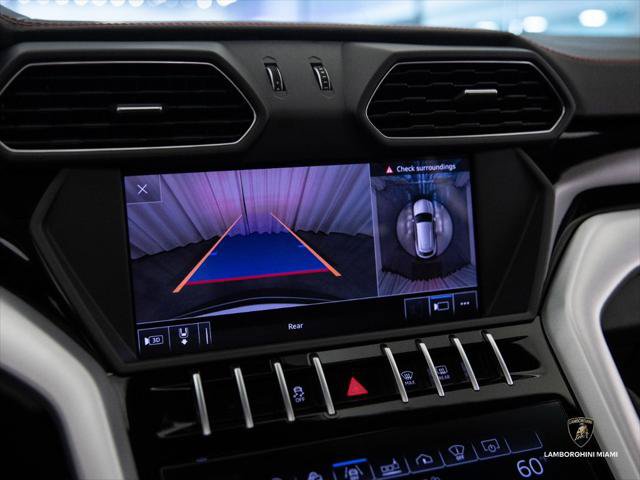 Used 2019 Lamborghini Urus AWD/4WD image 45