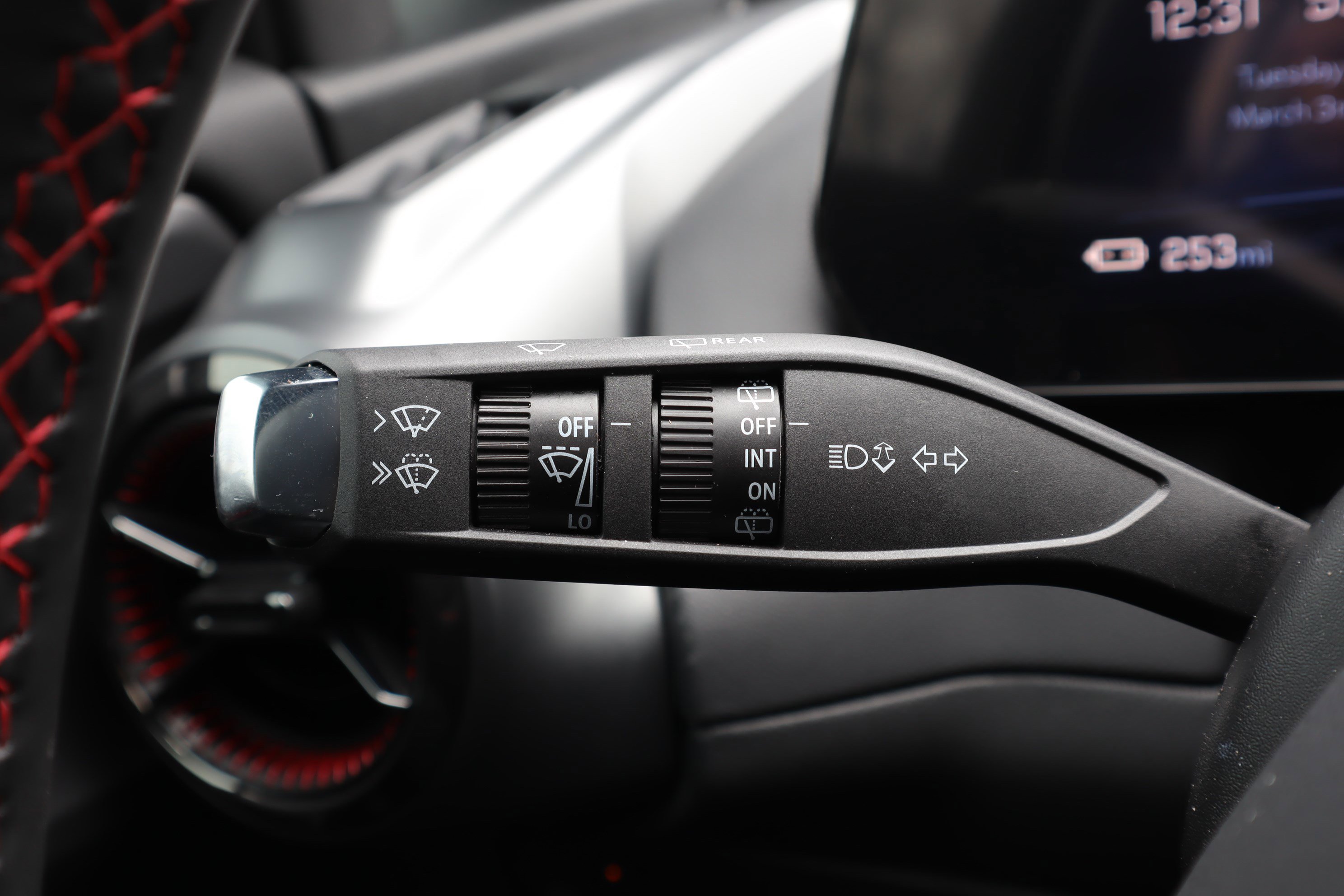 Used 2025 Chevrolet Equinox EV RS w/ Convenience Package II image 18