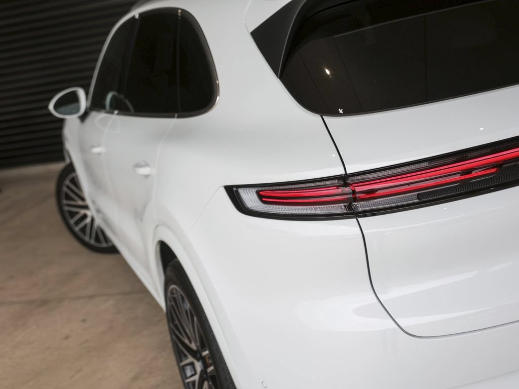 New 2026 Porsche Cayenne AWD/4WD image 13