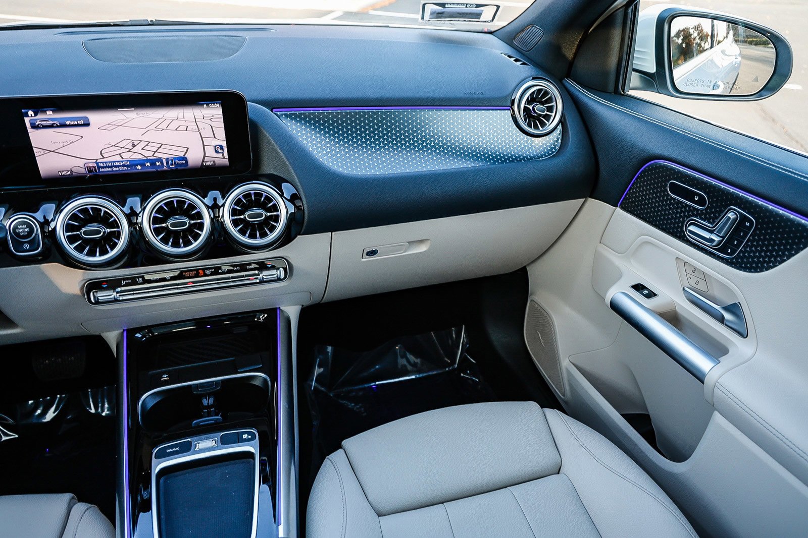 Certified 2025 Mercedes-Benz GLA 250 4MATIC image 15