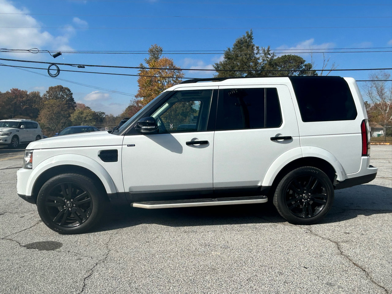 Used 2016 Land Rover LR4 HSE Silver Edition image 2