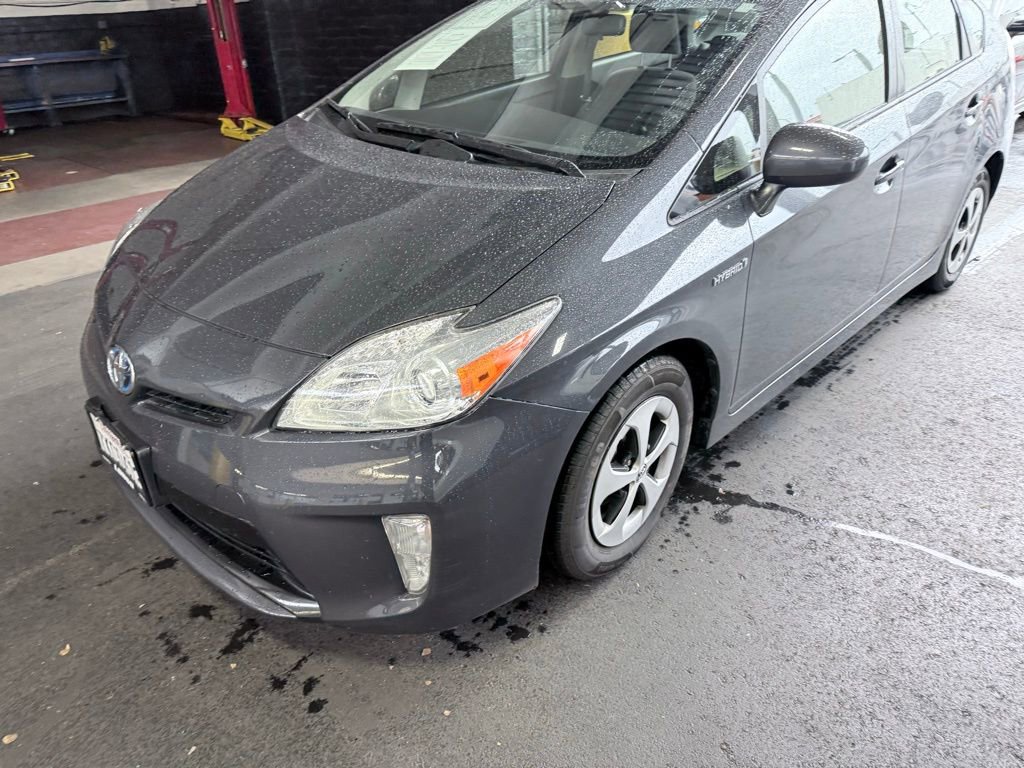 Used 2015 Toyota Prius Four image 2