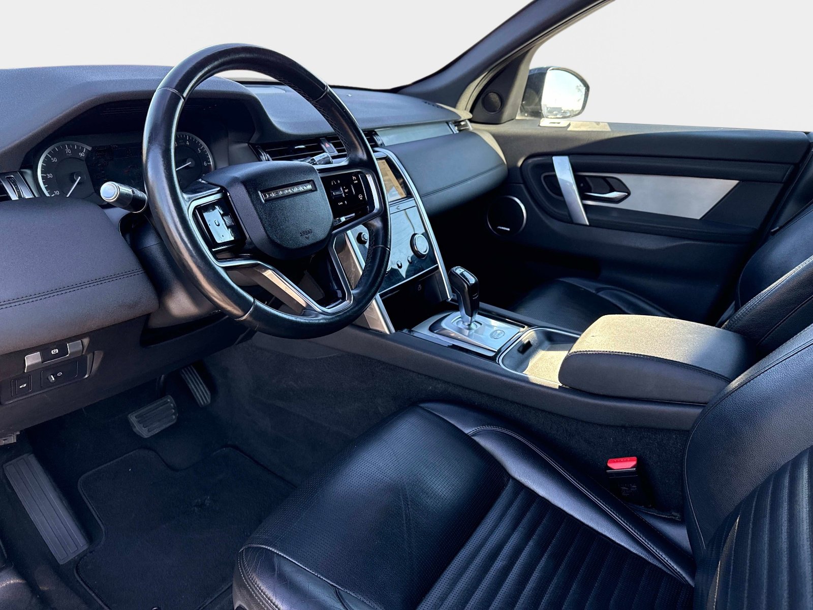 Used 2021 Land Rover Discovery Sport S image 33