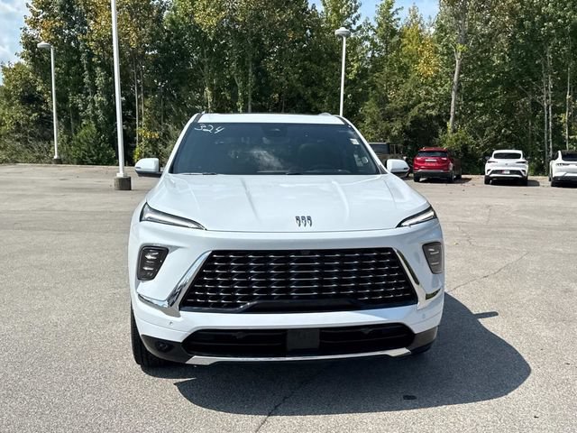 New 2027 Buick Enclave Avenir w/ LPO, Illumination Package FWD image 9
