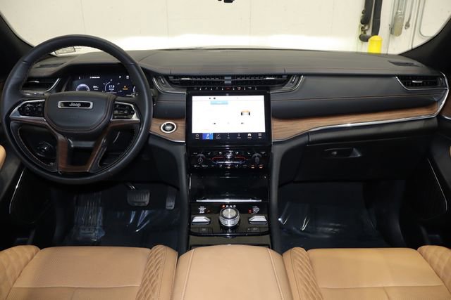 Used 2023 Jeep Grand Cherokee L Summit w/ Advanced Protech Group IV image 37