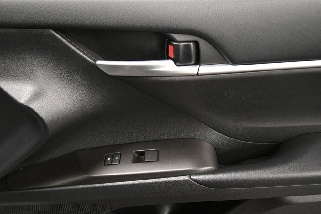 Used 2023 Toyota Camry SE FWD image 26