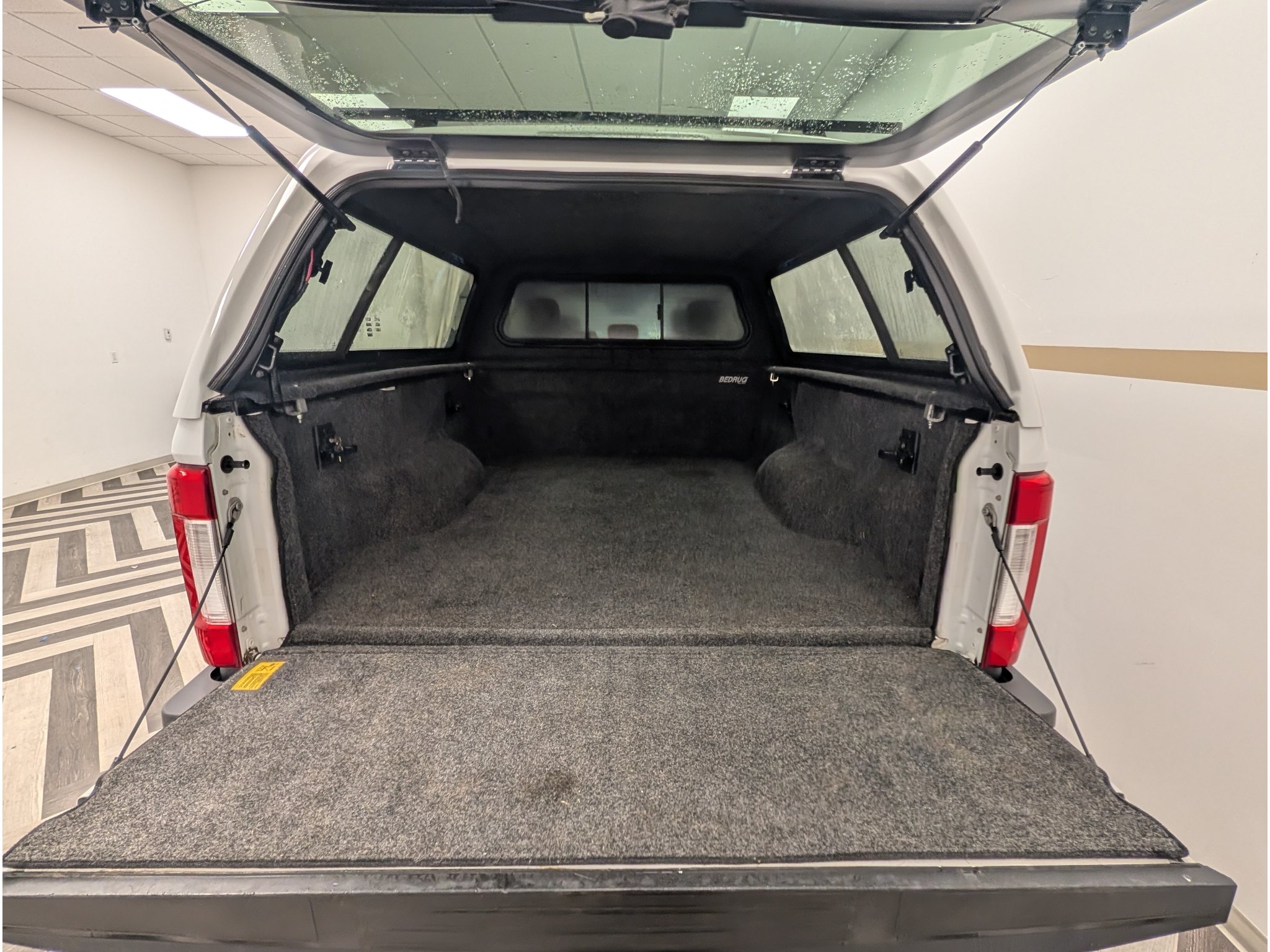 Used 2018 Ford F350 XLT w/ XLT Premium Package AWD/4WD image 25