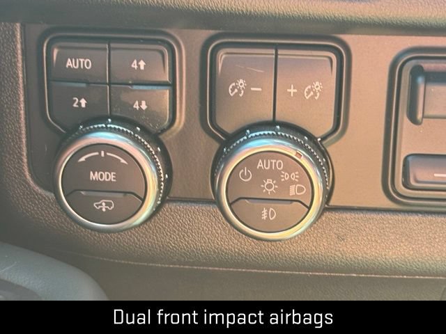 Used 2025 GMC Yukon AT4 w/ AT4 Premium Plus Package AWD/4WD image 49