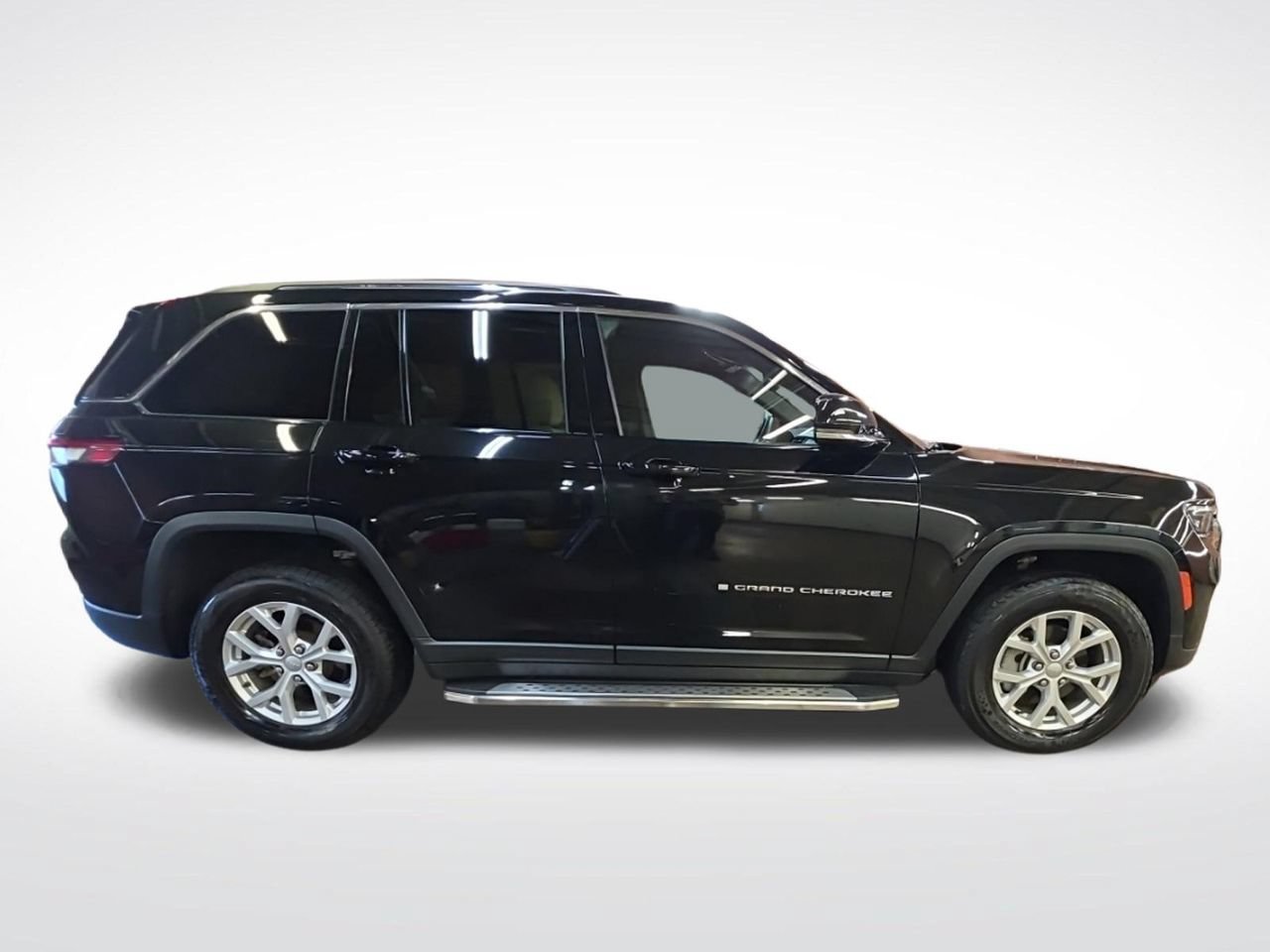 Used 2023 Jeep Grand Cherokee Limited RWD image 8