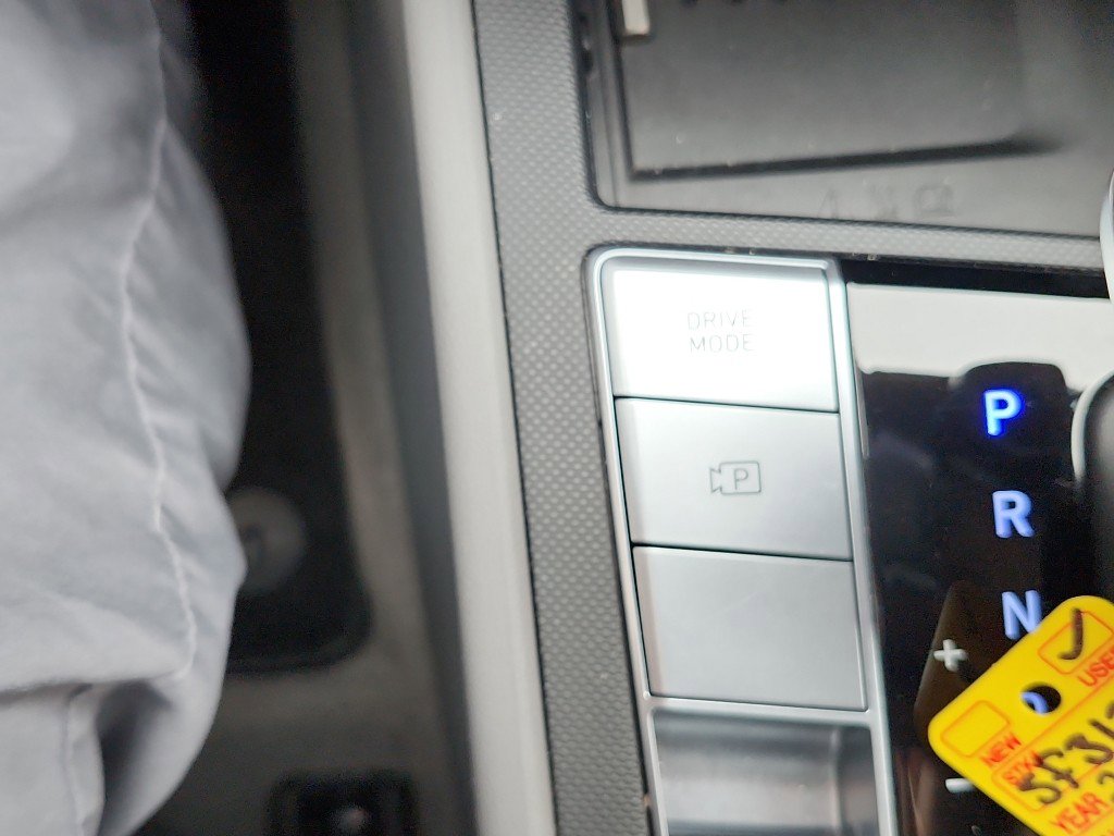 Used 2023 Hyundai Elantra SEL w/ Convenience Package image 28