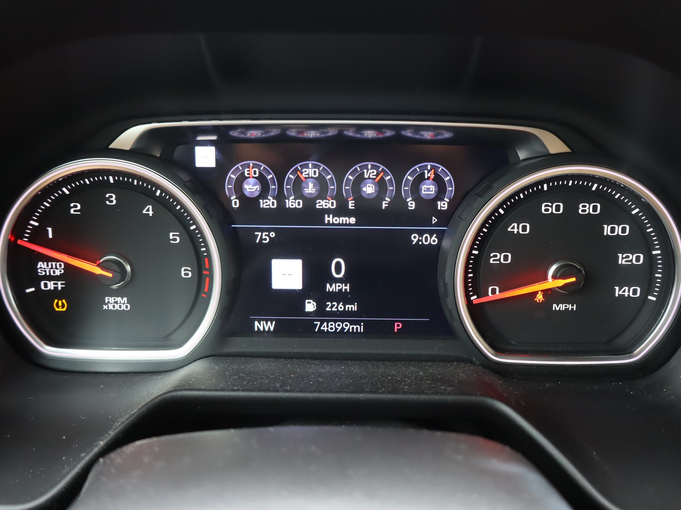 Used 2021 Chevrolet Tahoe Premier w/ Premium Package RWD image 25