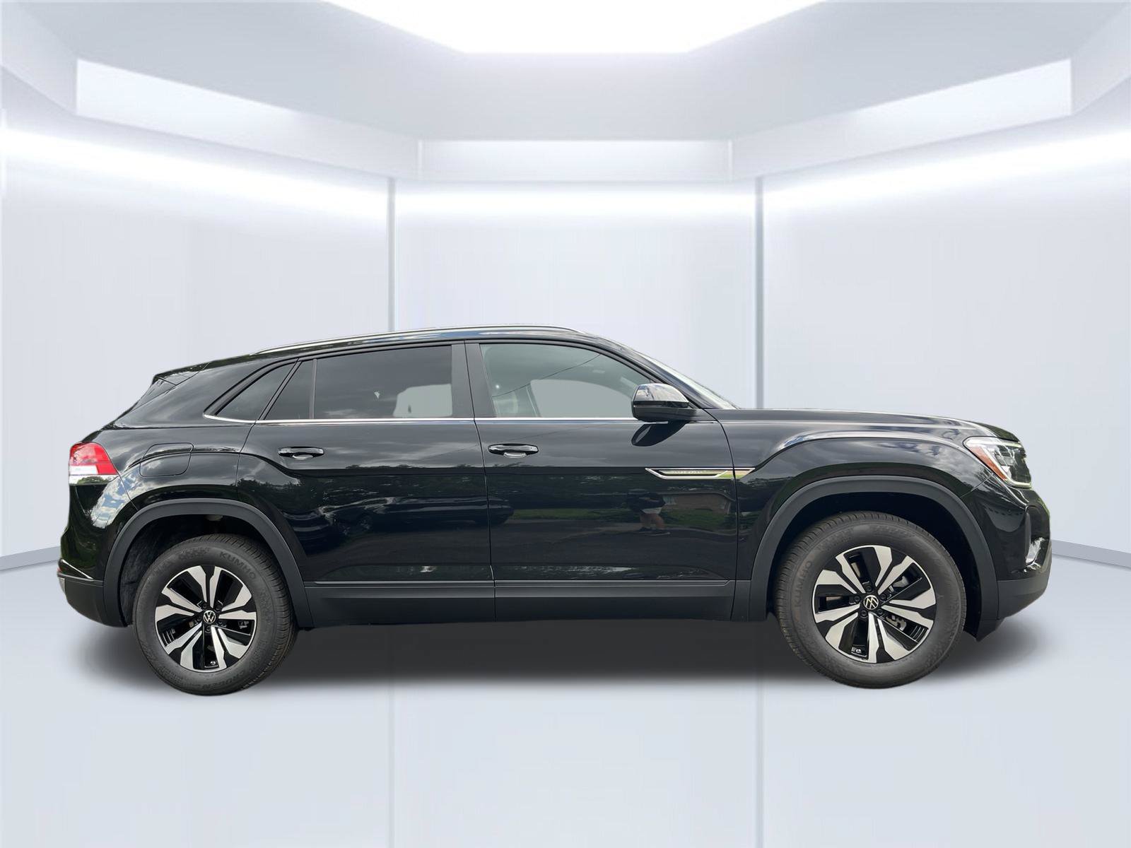 New 2026 Volkswagen Atlas Cross Sport SE FWD image 4