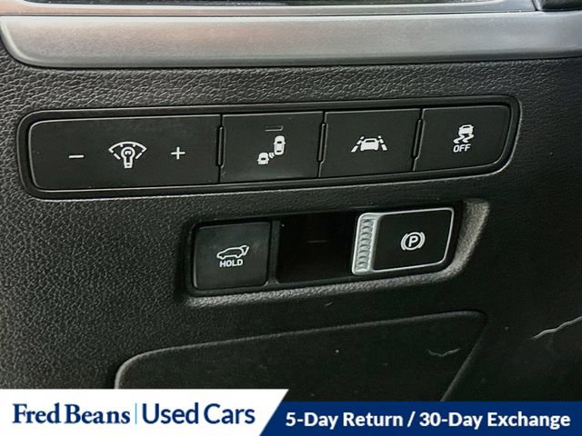 Used 2022 Hyundai Palisade SEL w/ 8P Bench Seat Package AWD/4WD image 16