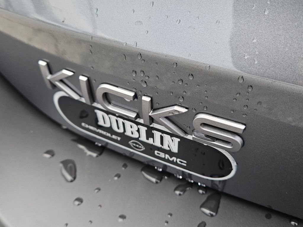 New 2026 Nissan Kicks SR w/ Cold Weather Package image 9