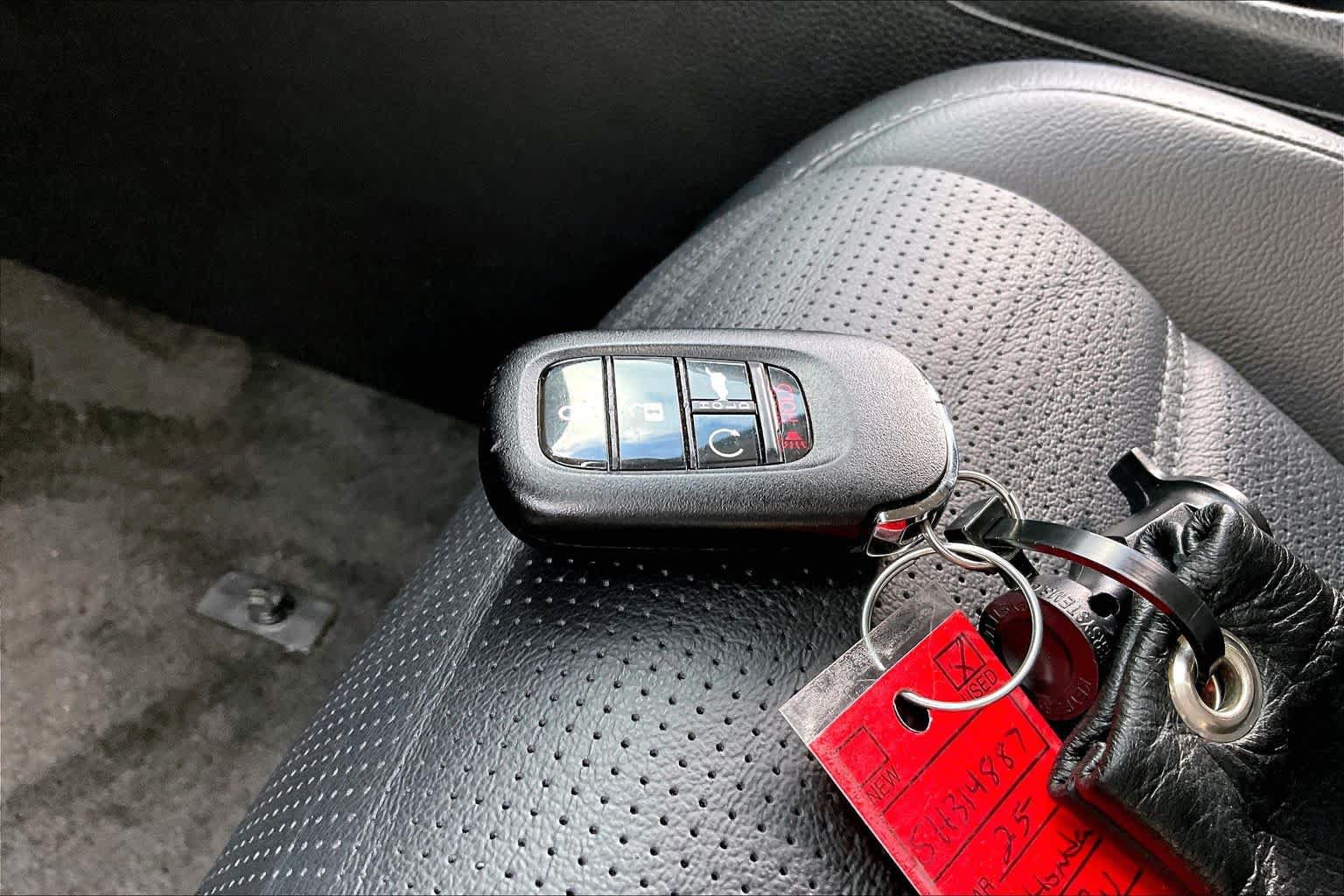 Used 2025 Honda CR-V EX-L image 15
