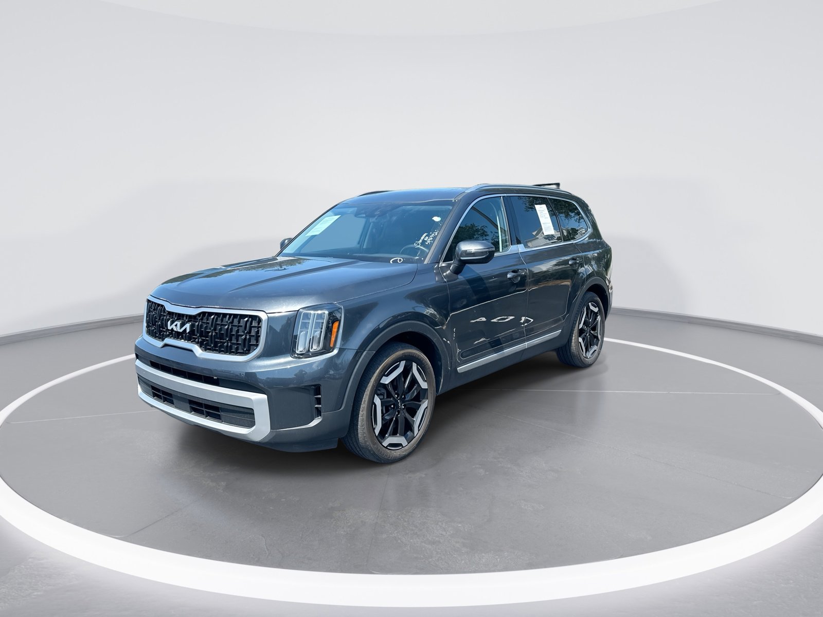 Used 2023 Kia Telluride EX AWD/4WD image 5