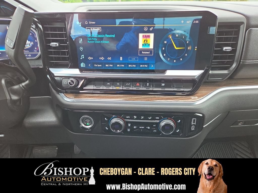 Used 2023 Chevrolet Silverado 1500 LT AWD/4WD image 16