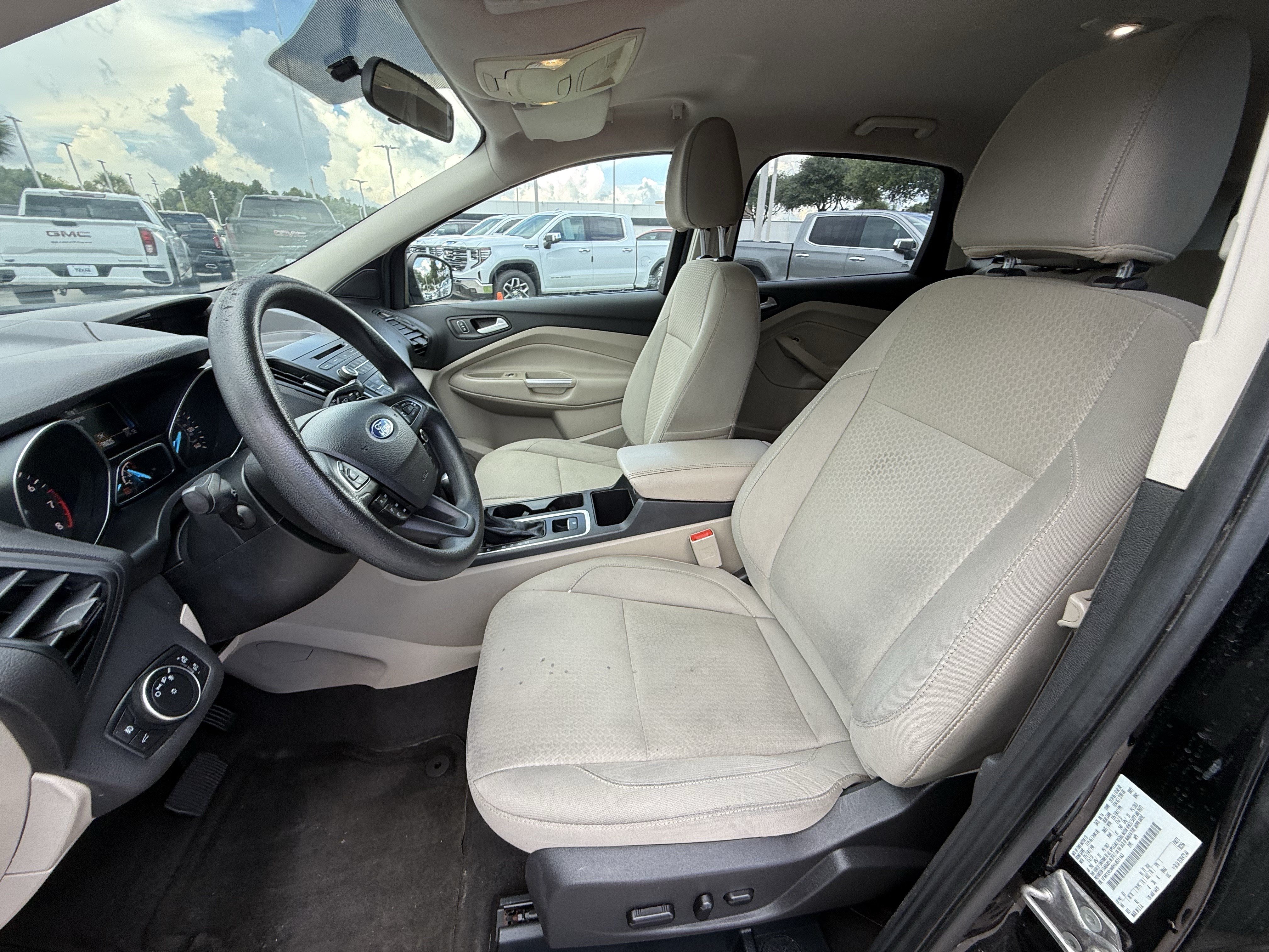 Used 2017 Ford Escape SE FWD image 27