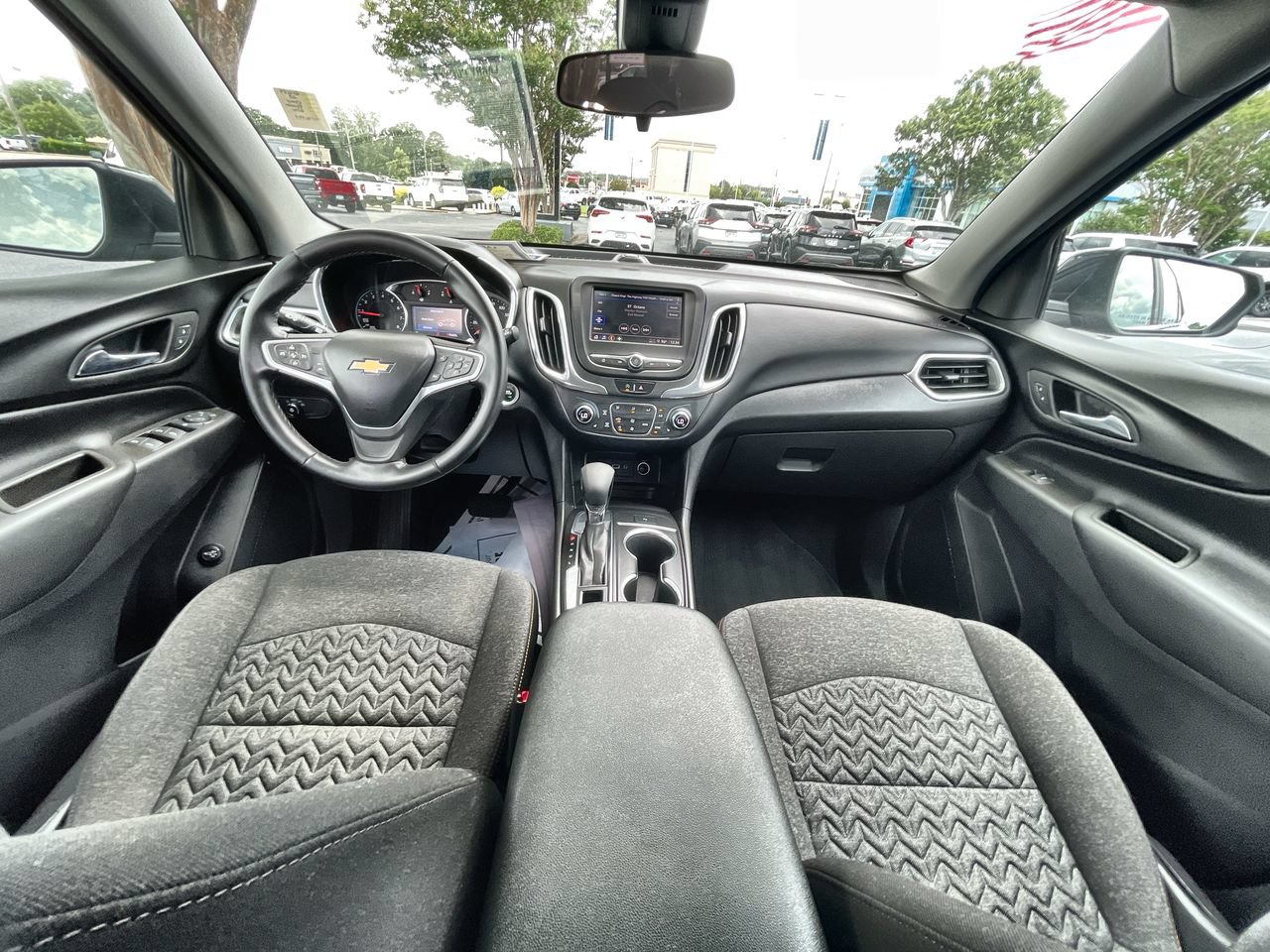 Used 2023 Chevrolet Equinox LT FWD image 20
