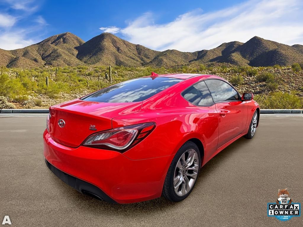 Used 2016 Hyundai Genesis Coupe 3.8 RWD image 4
