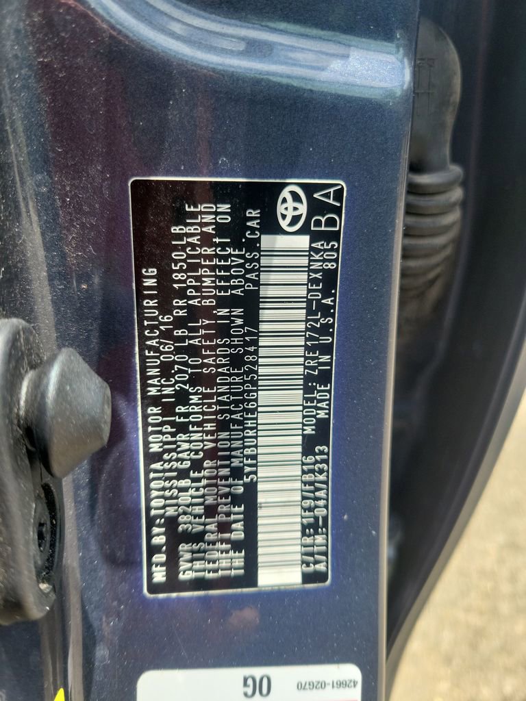 Used 2016 Toyota Corolla LE FWD image 35